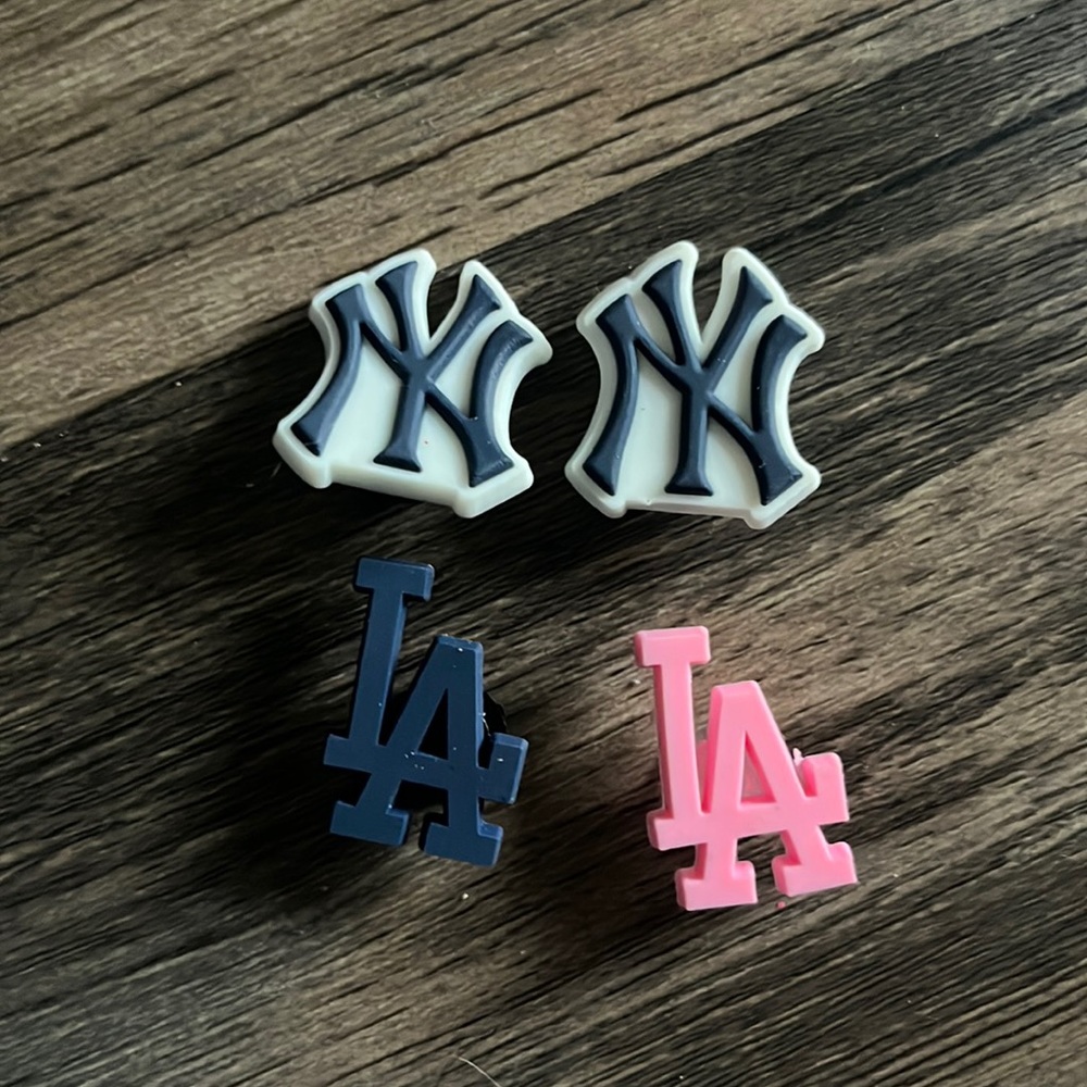 New York/ Los Angeles jibbitz